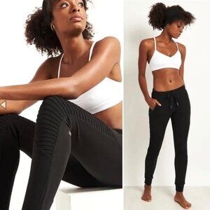Alo Yoga Women’s Urban Moto Sweatpant, XS, Black